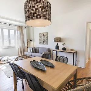  Apartment Lovelystay - Bonsai Light And Comfort Flat